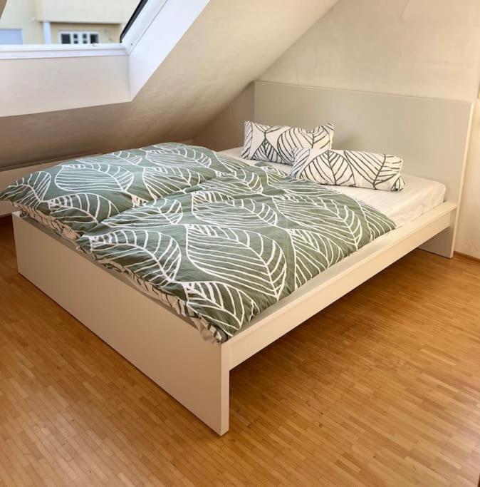 אוברנבורג אם מיין Schicke Helle Galeriewohnung מראה חיצוני תמונה