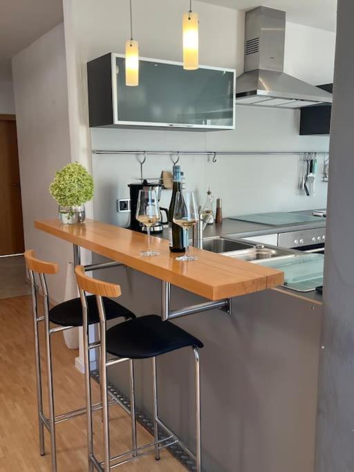 אוברנבורג אם מיין Schicke Helle Galeriewohnung מראה חיצוני תמונה